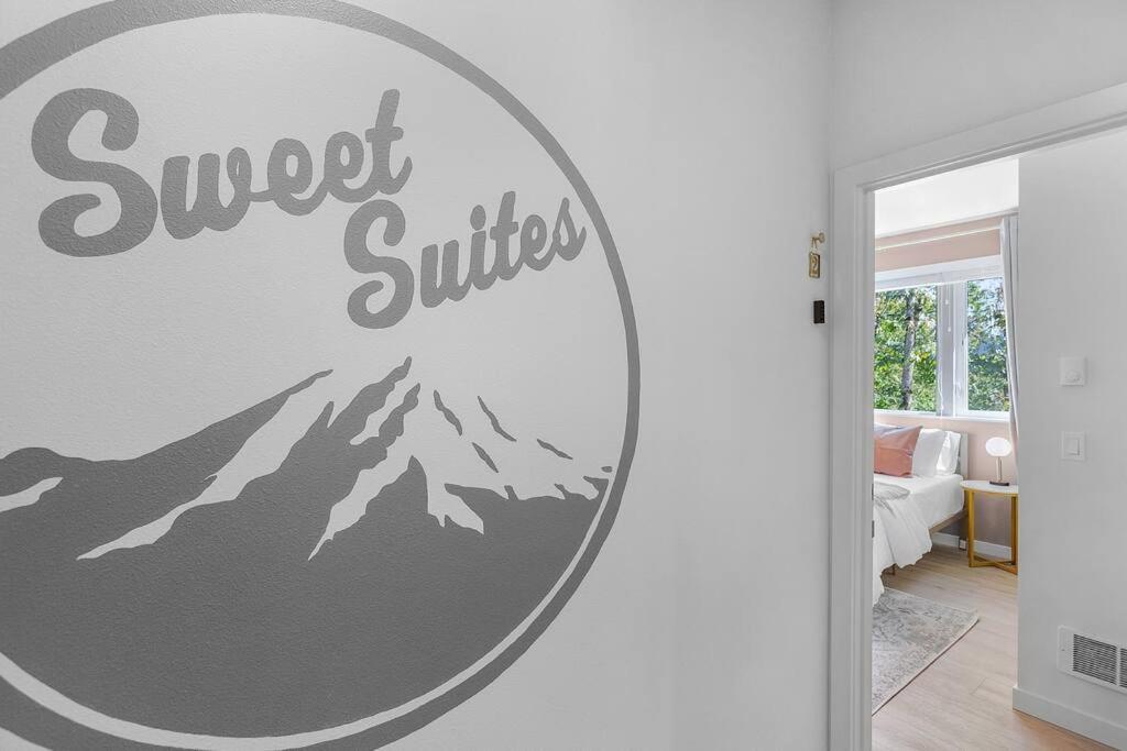 Kenny'S Sweet Suite - 84 Walkscore Сиатъл Екстериор снимка